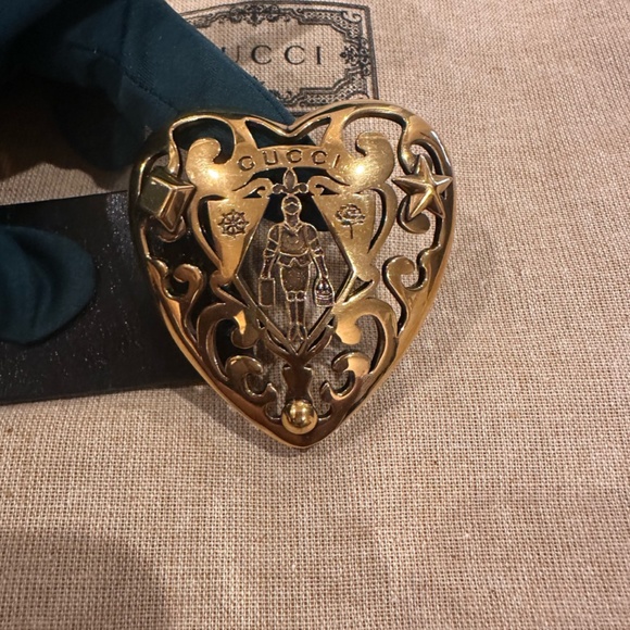 GUCCI Belt Gold Heart Crest Buckle in Black Size 85 - 34 - Picture 3 of 10